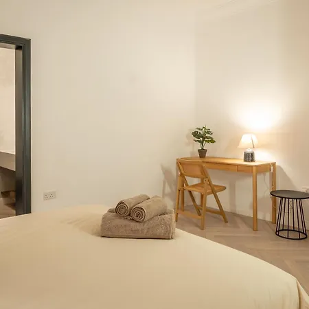 S66 By Homega, Seafront Terrace & Valletta Views Apartament Sliema
