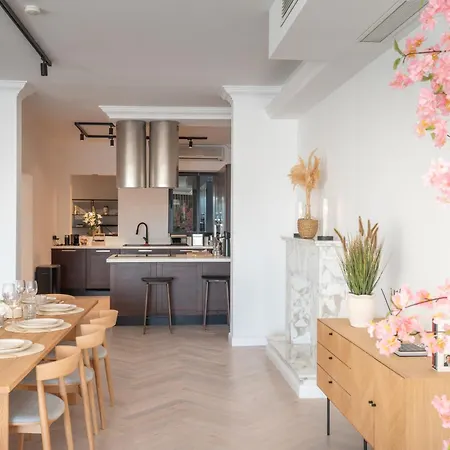 3br Huge Sea Front Apartment, Large Terrace, Views In 公寓 *