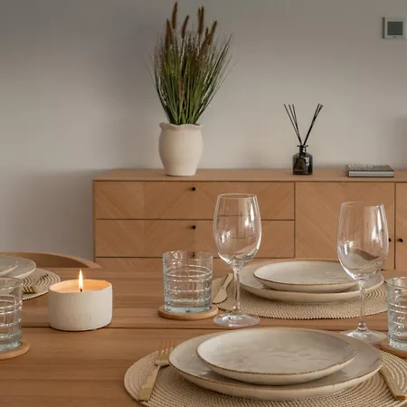 3br Huge Sea Front Apartment, Large Terrace, Views In アパート