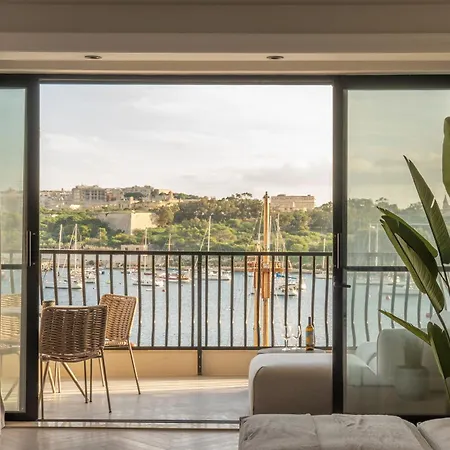 3br Huge Sea Front Apartment, Large Terrace, Views In Apartment *