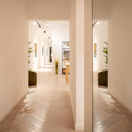 3br Huge Sea Front Apartment, Large Terrace, Views In スリーマ