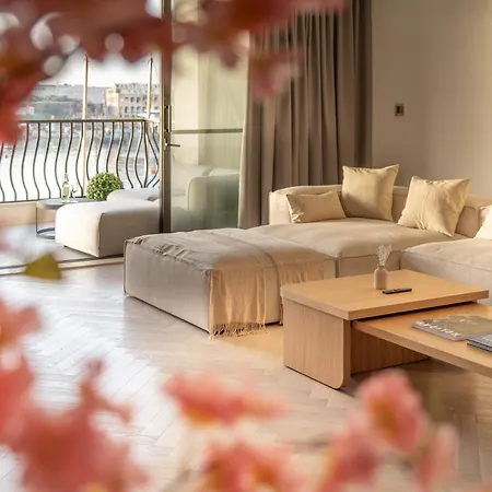 アパート 3br Huge Sea Front Apartment, Large Terrace, Views In スリーマ