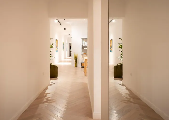 3br Huge Sea Front Apartment, Large Terrace, Views In Σλιέμα