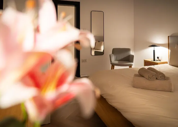 3br Huge Sea Front Apartment, Large Terrace, Views In * Σλιέμα