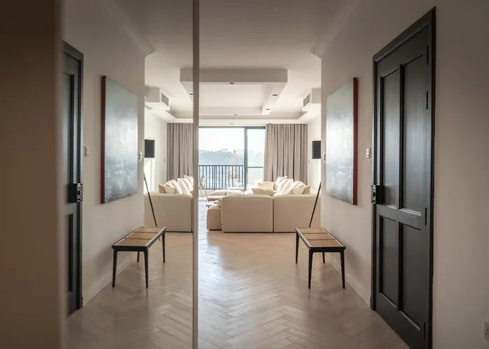 3br Huge Sea Front Apartment, Large Terrace, Views In Διαμέρισμα *