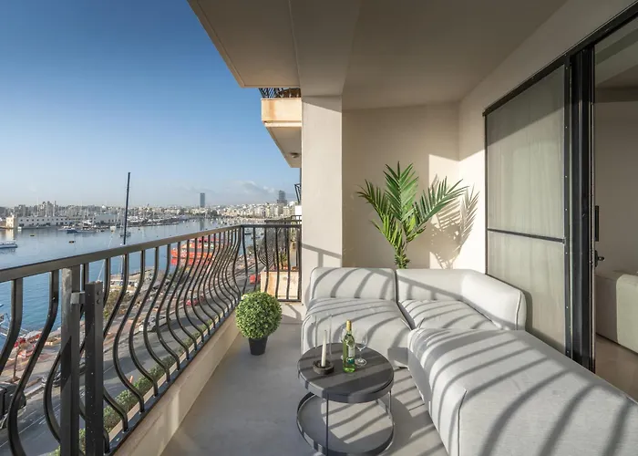 3br Huge Sea Front Apartment, Large Terrace, Views In Sliema